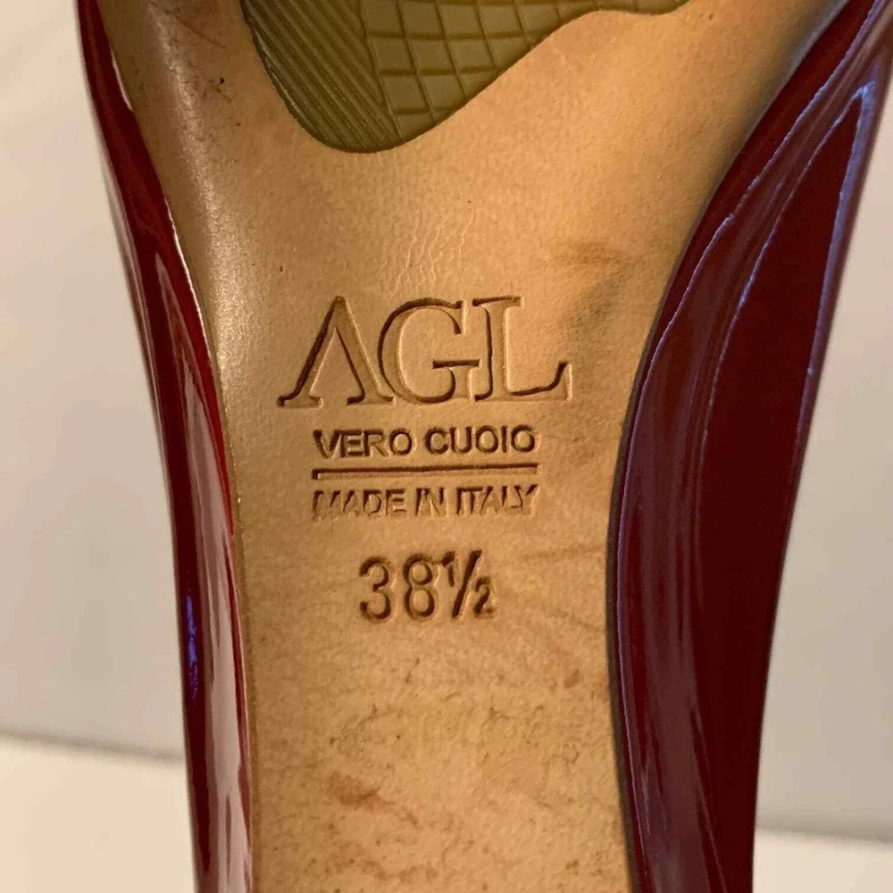 AGL Red Patent‎ Leather Slip On Sandals Open Toe Women's EU Size 38.5